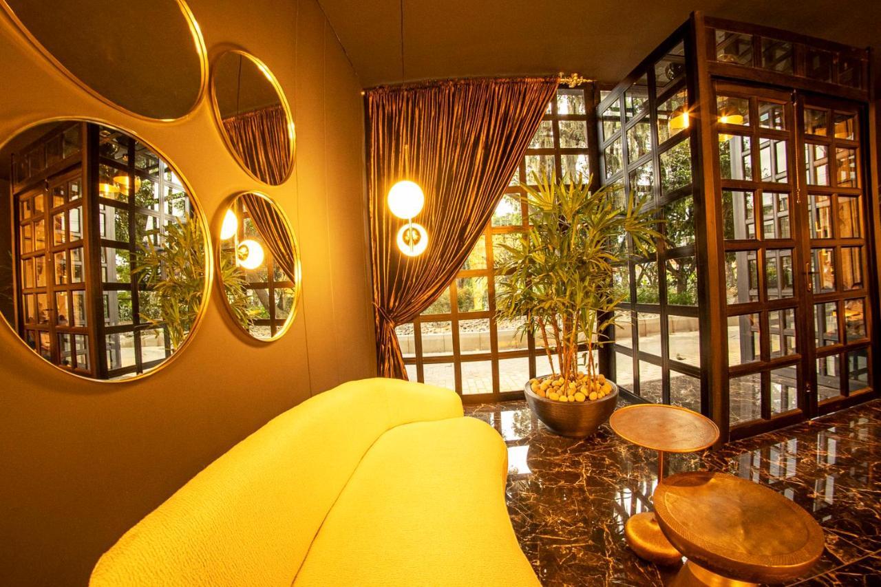 Cavalta By Bernalo Hotels Medellín Kültér fotó Interior of a modern Japanese restaurant