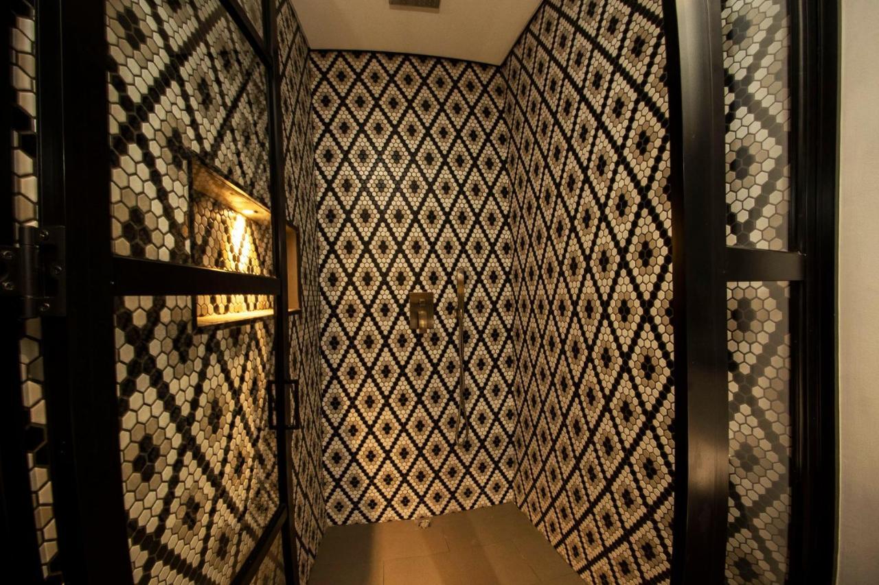 Cavalta By Bernalo Hotels Medellín Kültér fotó The interior of the elevator