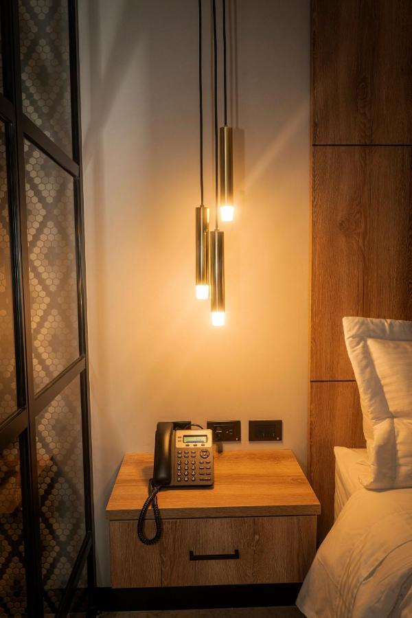 Cavalta By Bernalo Hotels Medellín Kültér fotó A pendant light